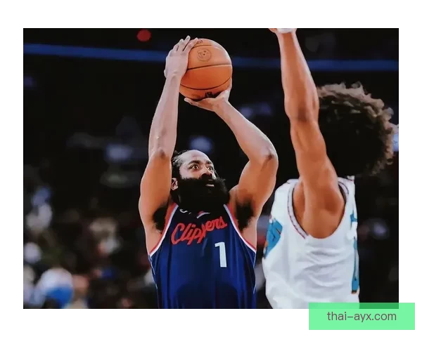 詹姆斯创NBA历史新纪录 三分球10投0中 一人复制哈登数据表现